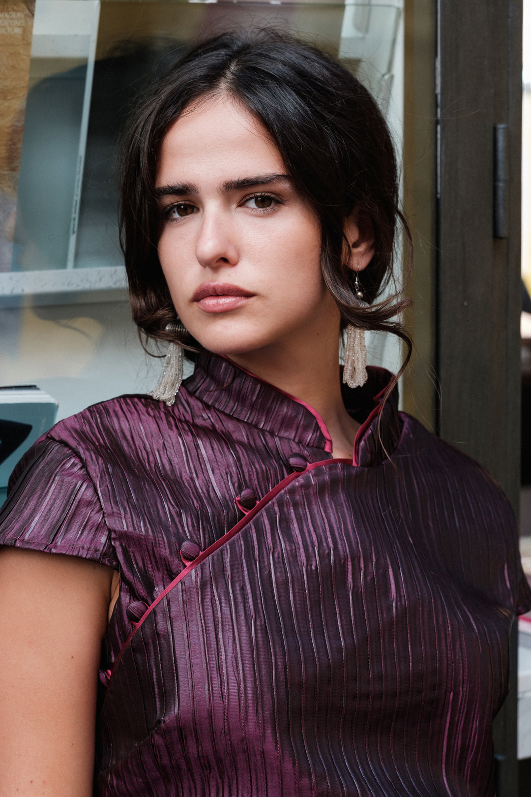 Top in broccato stile orientale con colletto alto