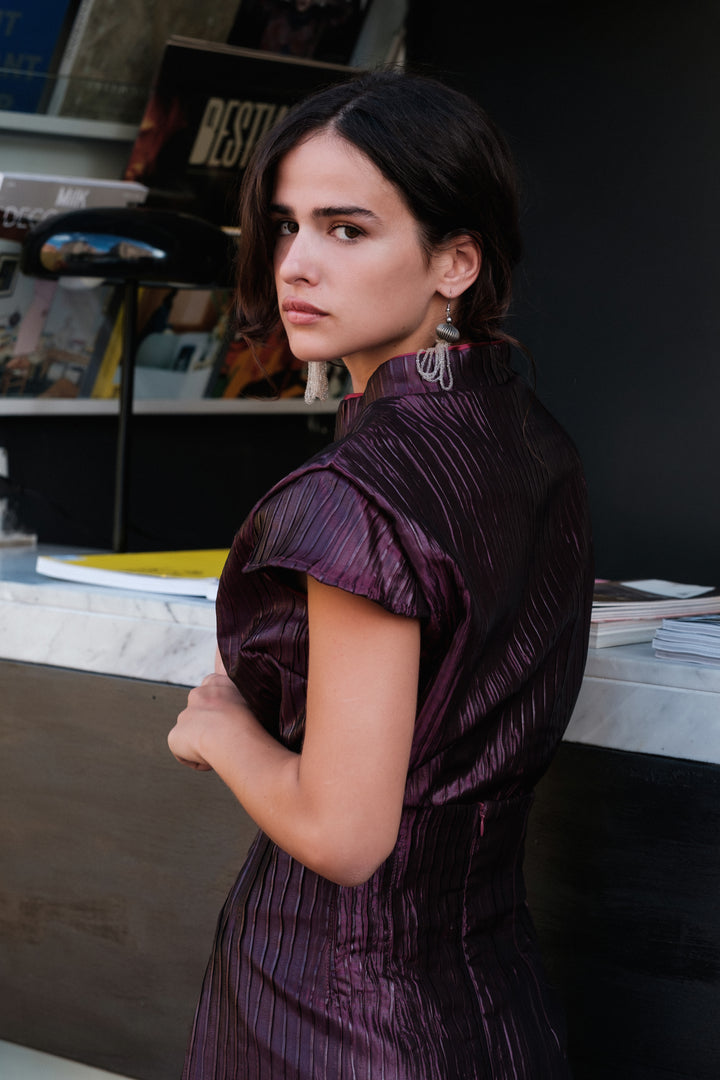 Top in broccato stile orientale con colletto alto