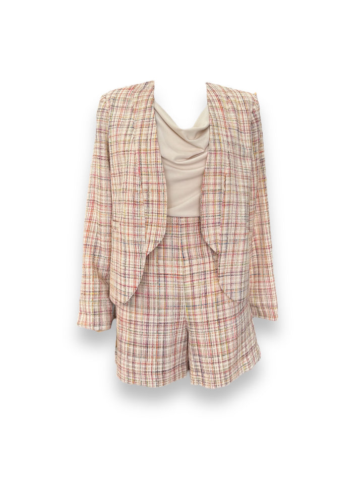 Giacca Modello Vintage - giacca modello Chanel pantalone abbinato a vita alta