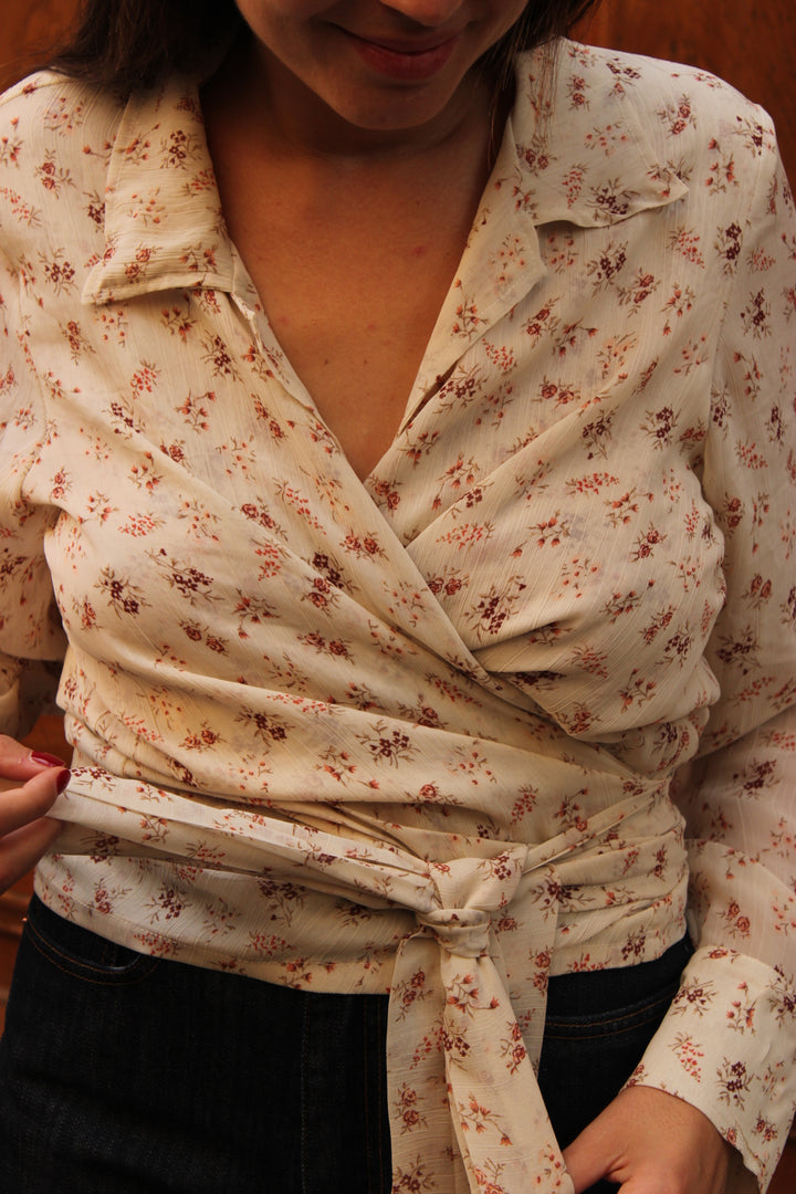 Camicia Nodo in viscosa con allacciatura regolabile