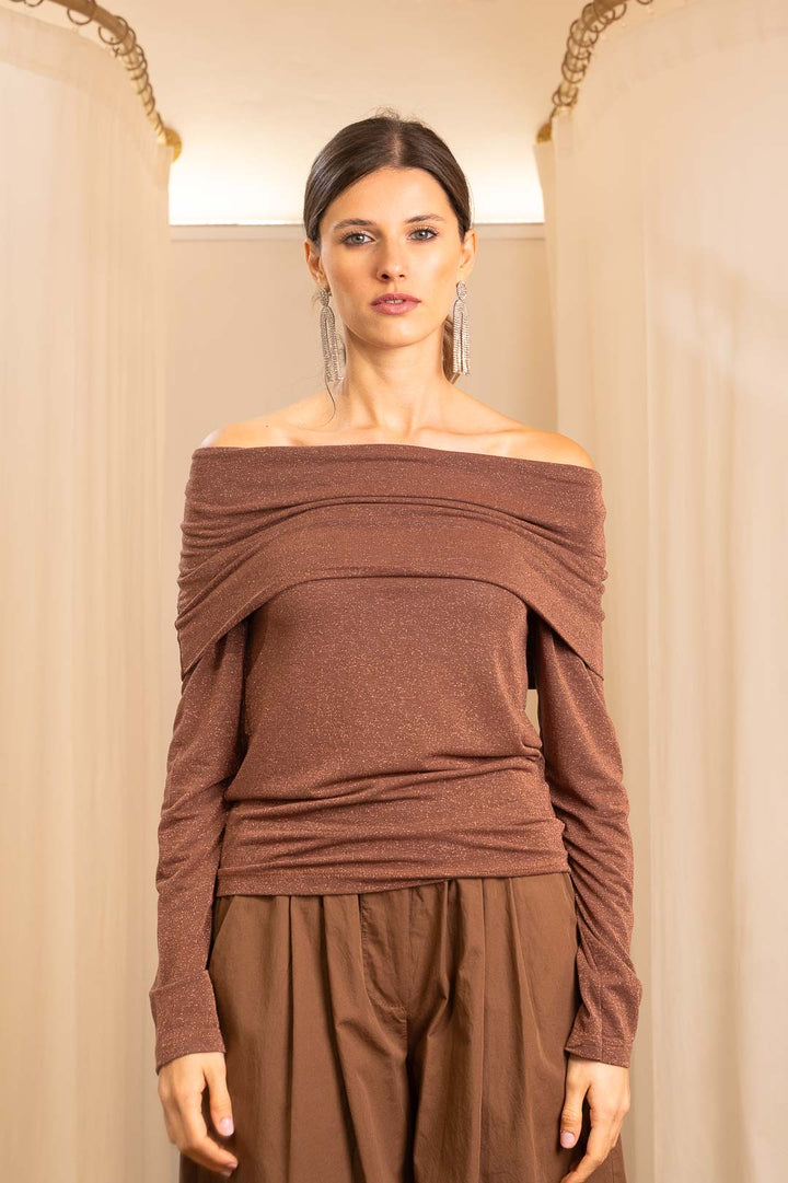 Top in Maglina Lurex Castagna con Spalle Scoperte
