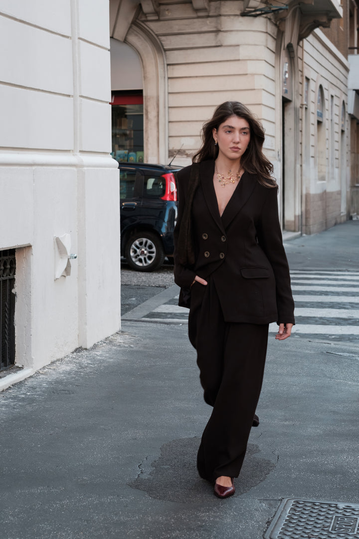 Giacca doppiopetto in crepe di lana marrone scuro