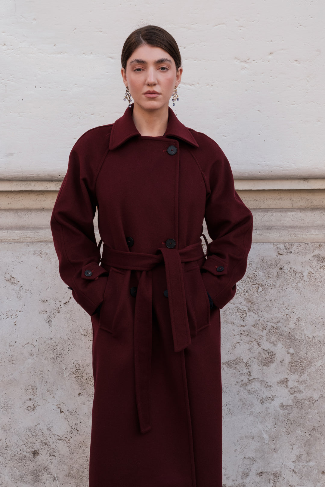 Cappotto lungo in lana e cashmere color prugna con cintura