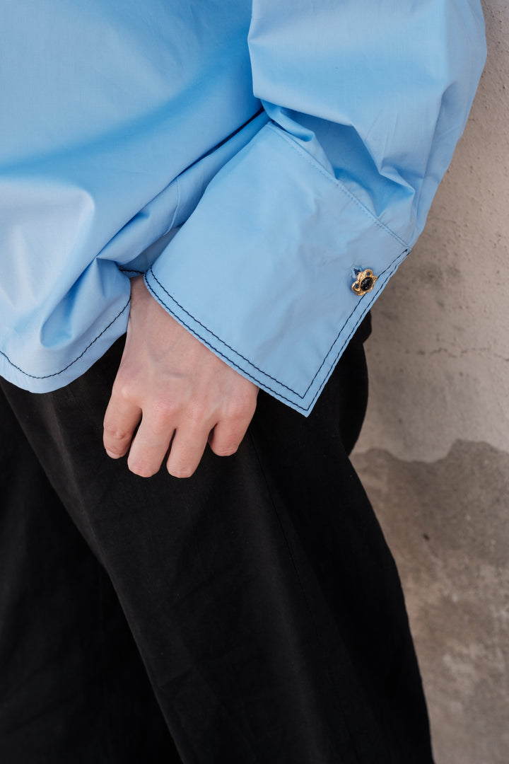 Camicia in cotone con cuciture a contrasto