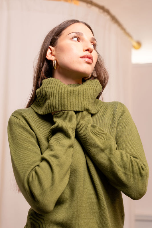 Maglione Collo Alto Verde Oliva Lana Merinos - Made in Biella Italy