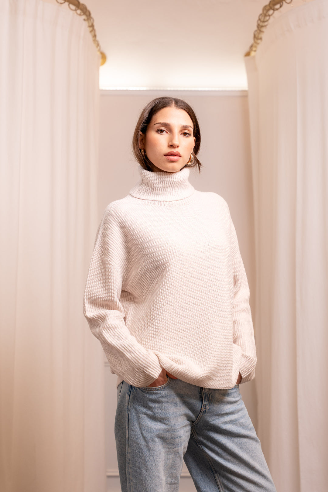 Maglione Collo Alto Punto Pannocchia in Lana Vergine 100%