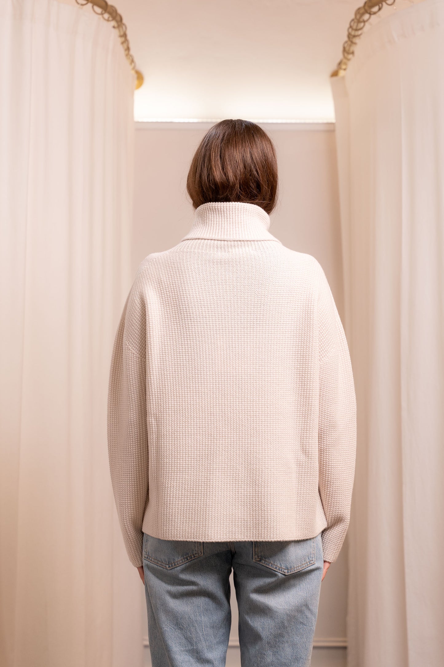 Maglione Collo Alto Punto Pannocchia in Lana Vergine 100%