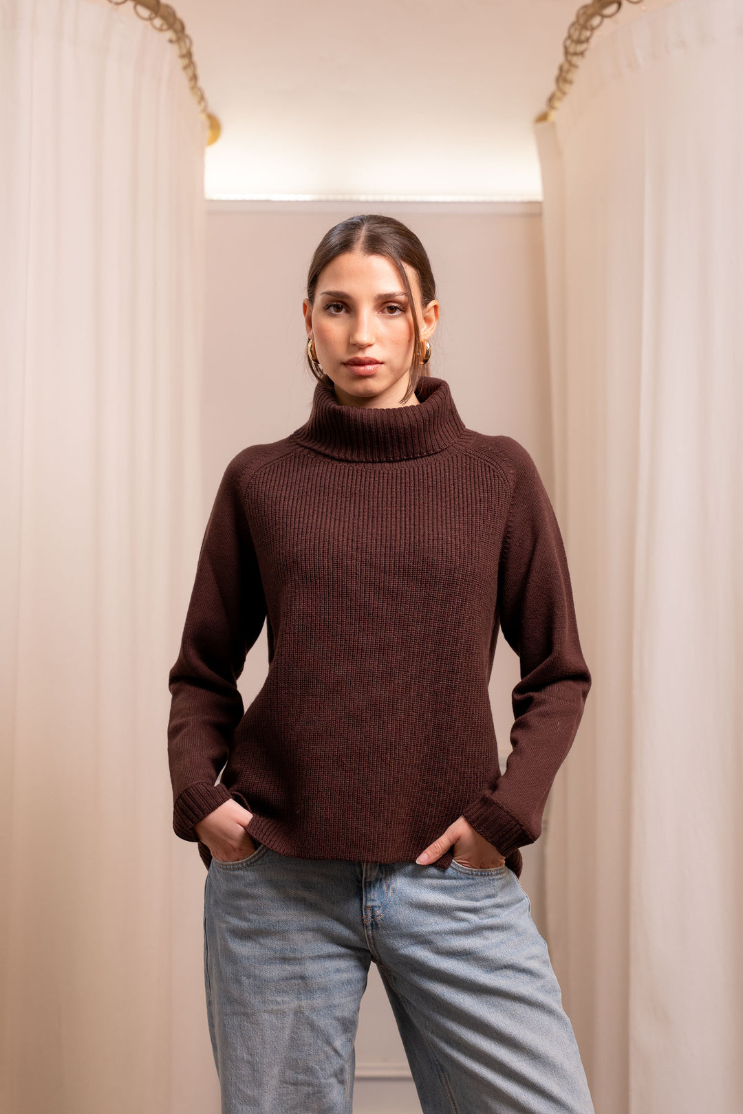 Maglione Collo Alto Cioccolato in Lana Merinos Extrafine 100% - Artigianato Biella