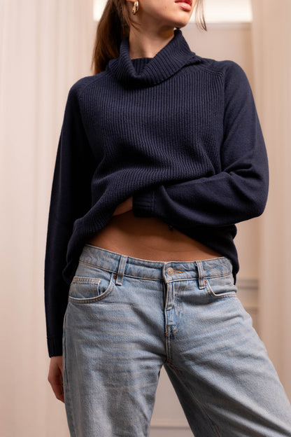 Maglione Collo Alto Blu in Lana Merinos Extrafine 100% - Artigianato Biella