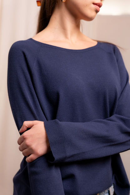 Maglia Blu in Viscosa Elasticizzata - Capo Essenziale Made in Italy