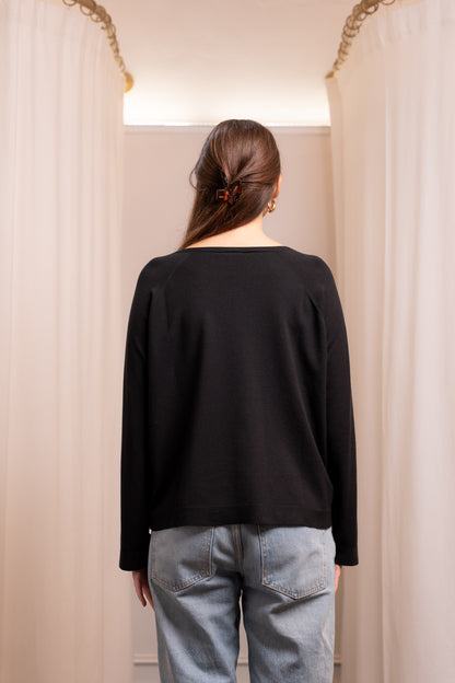 Maglia Nera in Viscosa Elasticizzata - Capo Essenziale Made in Italy