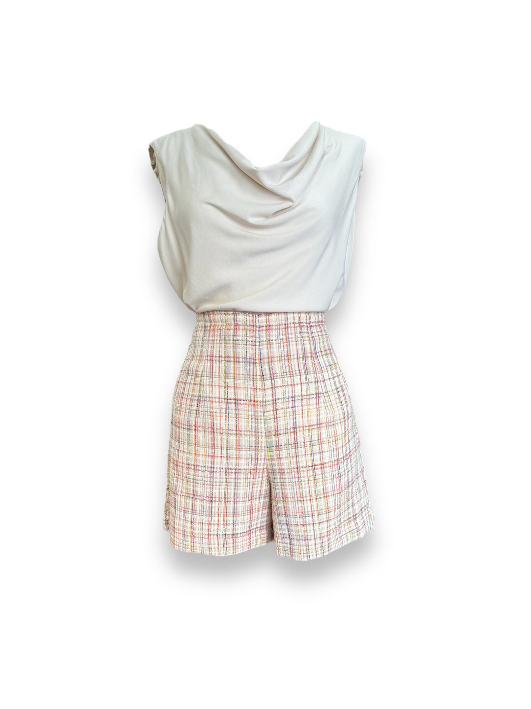 Shorts Modello Vintage A Vita Alta -pantalone modello a vita alta aderente in vita giacca vintage modello Chanel abbinata fodera intera 100% raso di viscosa