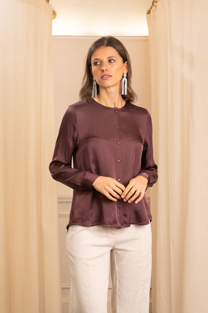 Camicia in Raso Ecologico Prugna con Collo Tondo e Cannoncini