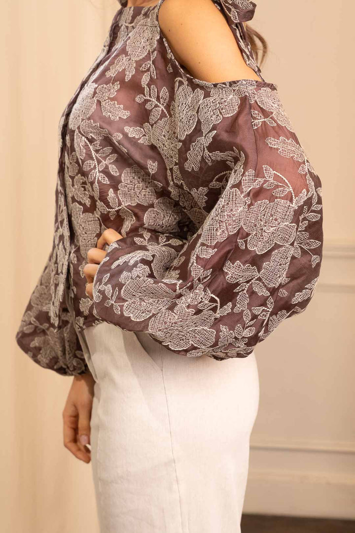 Camicia Ricamata in Lyocell con Spalle Scoperte e Manica a Palloncino